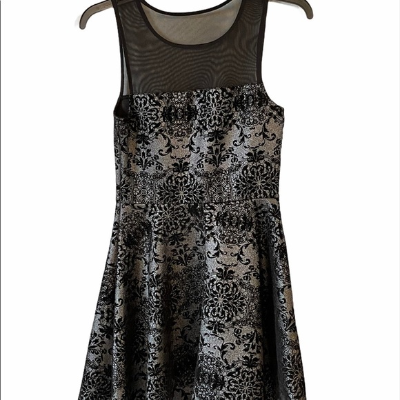 Trixxi Dress size Small - Picture 5 of 10